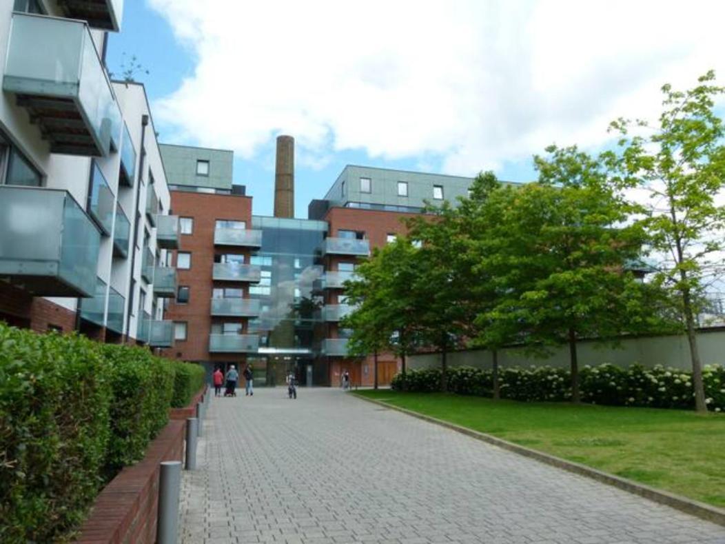 Bright & Spacious Double Bedroom With Ensuite And Concierge! Paid Parking Available Londen Buitenkant foto